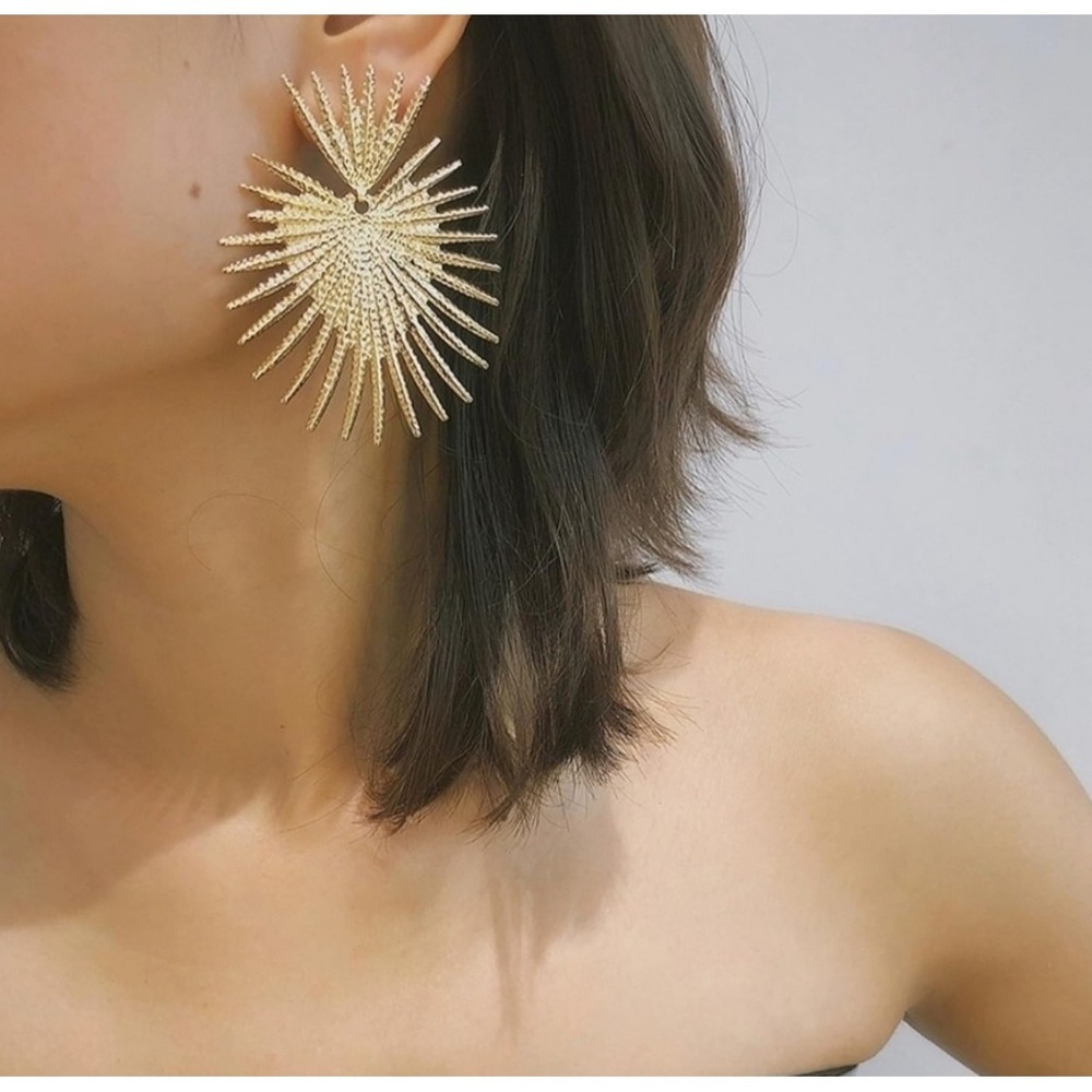 Super FUN! Gold Statement‎ Starburst Dangle Women's  Earrings Geometric